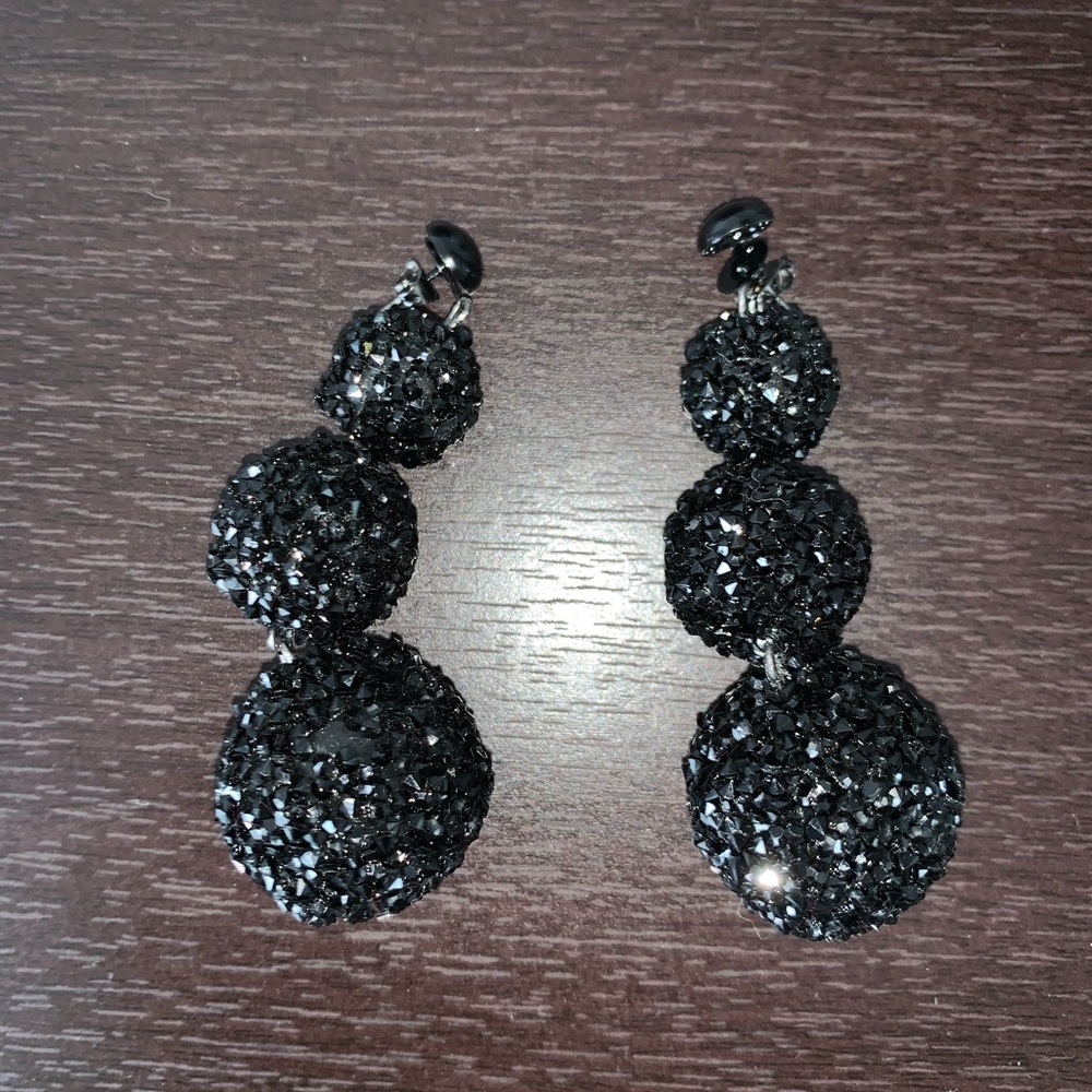 black dangly earrings